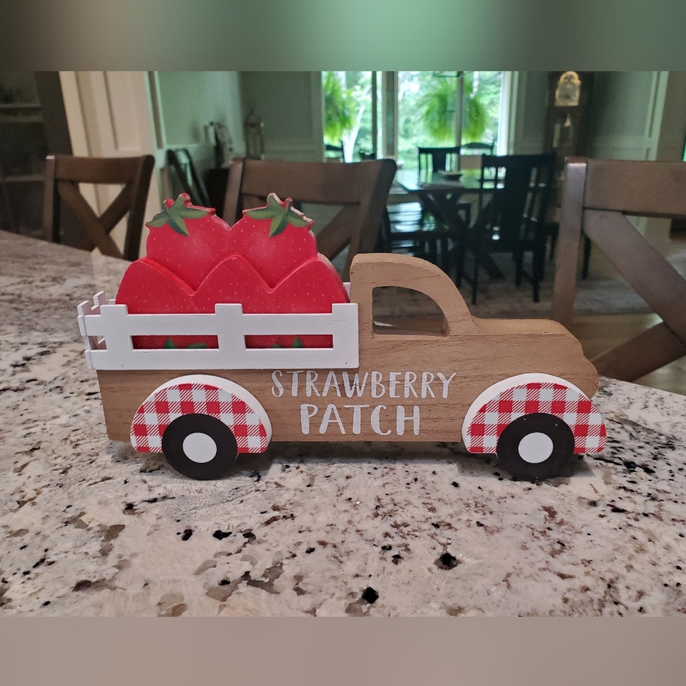 Farmhouse Truck Strawberry Patch-NWT